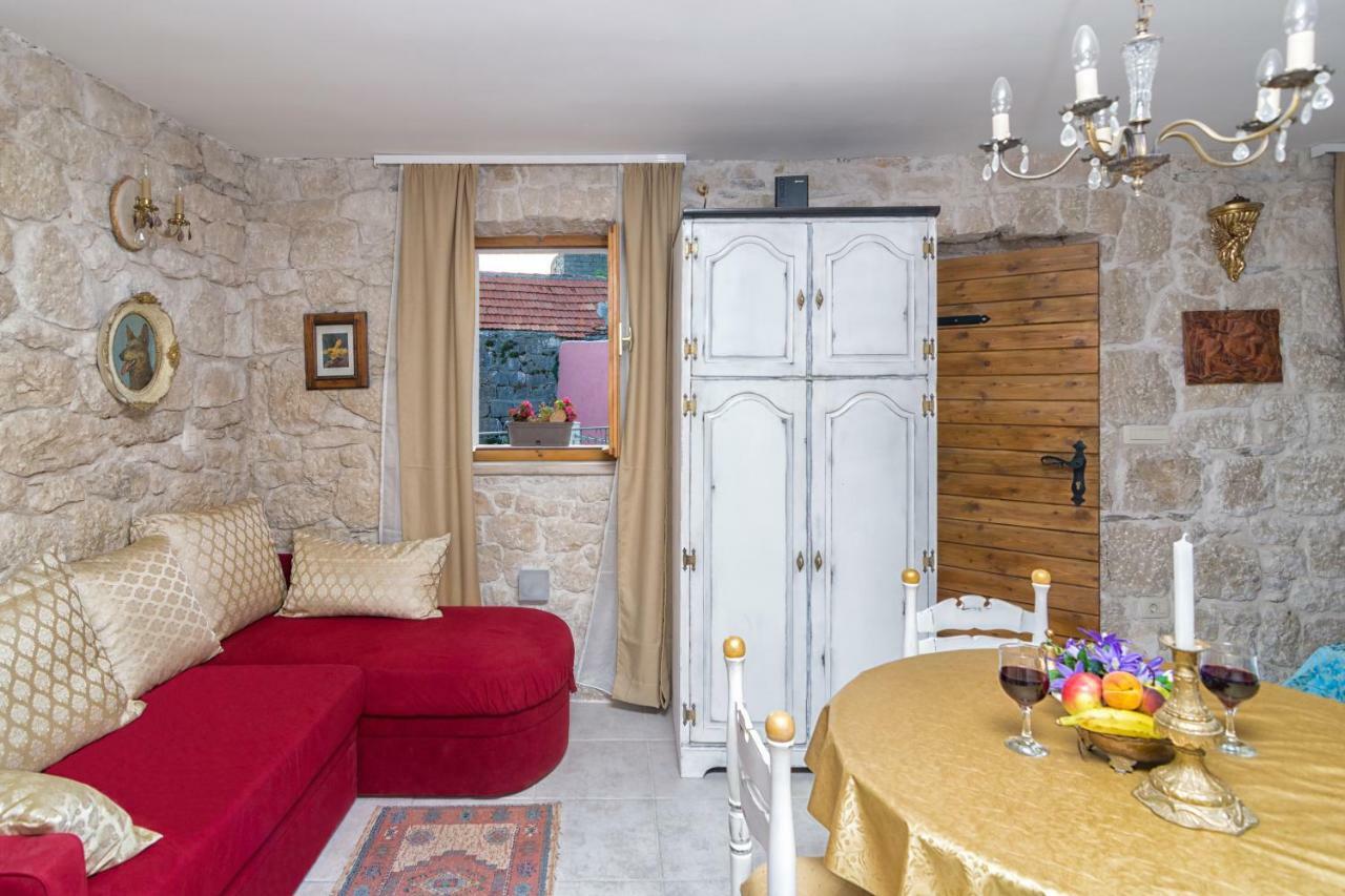 Small House Podgrade Εξωτερικό φωτογραφία