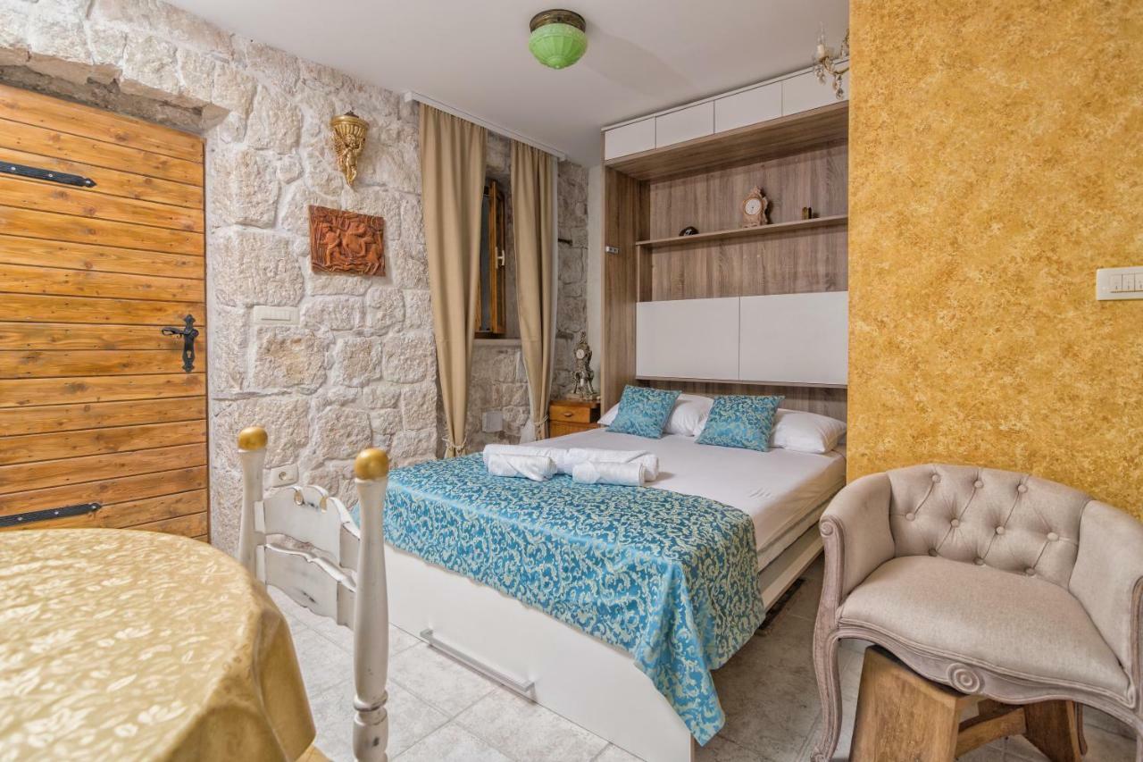 Small House Podgrade Εξωτερικό φωτογραφία