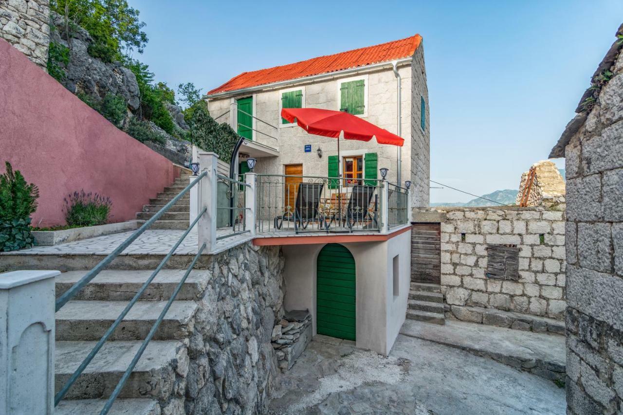 Small House Podgrade Εξωτερικό φωτογραφία
